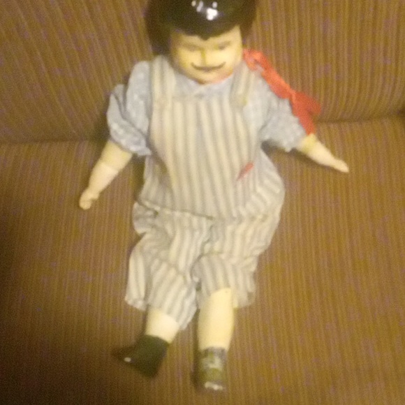 Porcelain doll - Picture 3 of 5